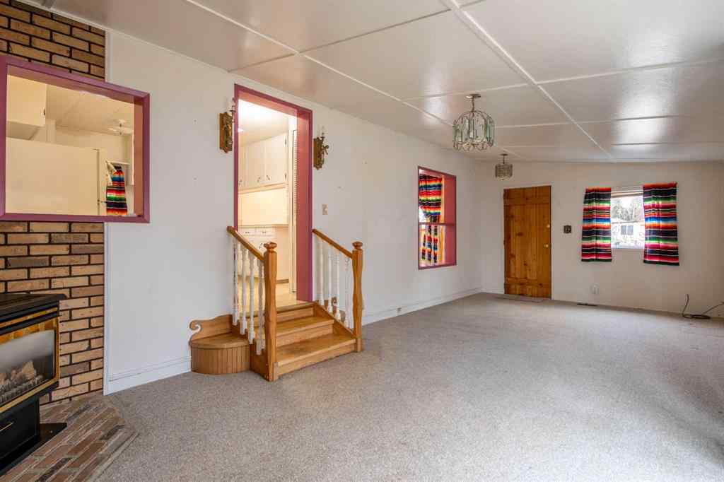 MLS® A2268560 - 216 5 Street NW in NONE Sundre, Residential