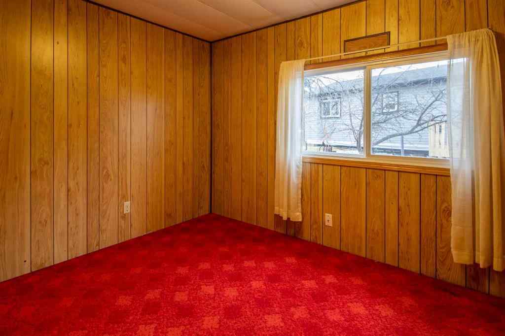 MLS® A2268560 - 216 5 Street NW in NONE Sundre, Residential