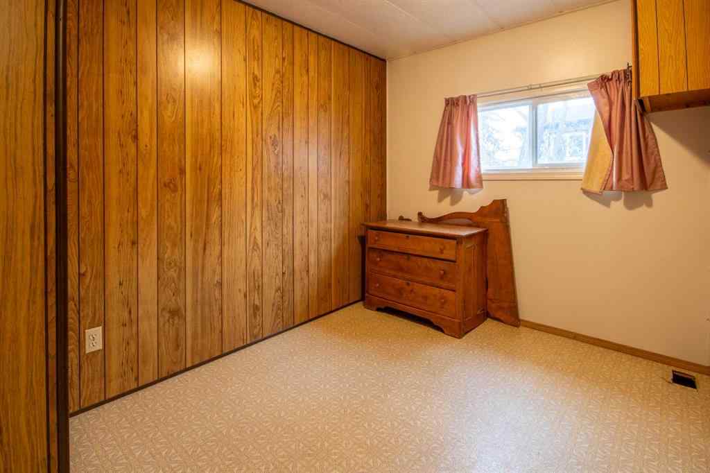 MLS® A2268560 - 216 5 Street NW in NONE Sundre, Residential