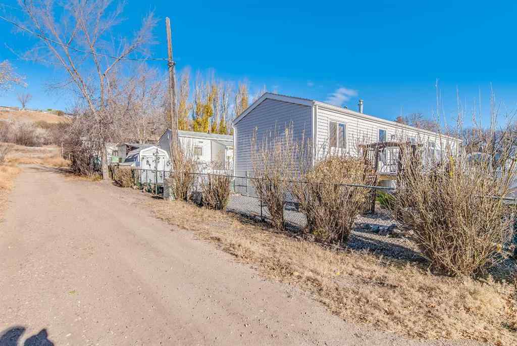 MLS® A2268561 - Unit #3 448 Division Avenue N in Riverside Medicine Hat, Residential