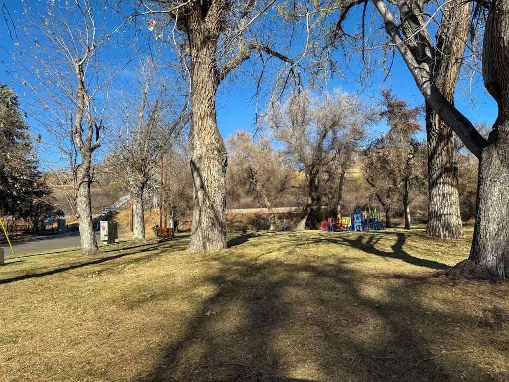 MLS® A2268561 - Unit #3 448 Division Avenue N in Riverside Medicine Hat, Residential