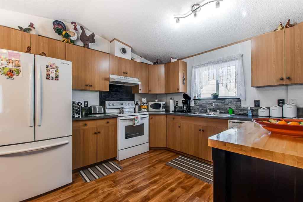 MLS® A2268561 - Unit #3 448 Division Avenue N in Riverside Medicine Hat, Residential