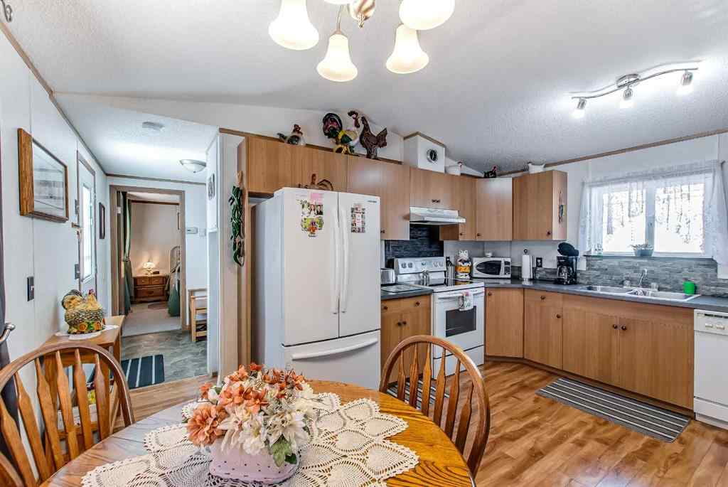 MLS® A2268561 - Unit #3 448 Division Avenue N in Riverside Medicine Hat, Residential