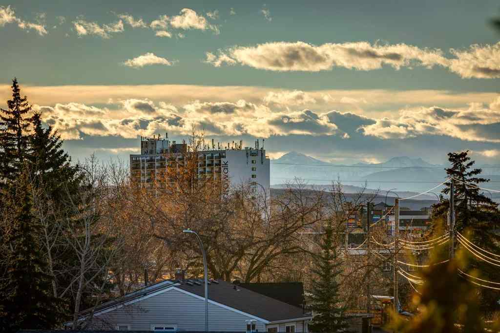 MLS® A2268563 - Unit #403 3810 43 Street SW in Glenbrook Calgary, Residential