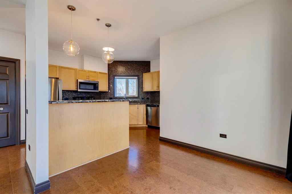 MLS® A2268563 - Unit #403 3810 43 Street SW in Glenbrook Calgary, Residential