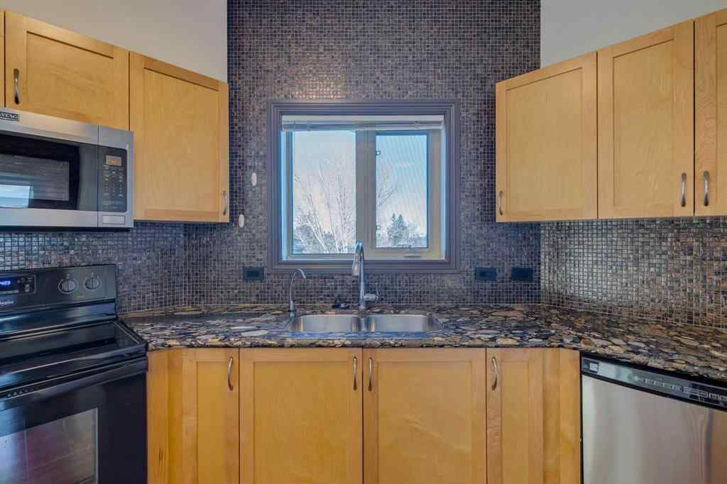 MLS® A2268563 - Unit #403 3810 43 Street SW in Glenbrook Calgary, Residential