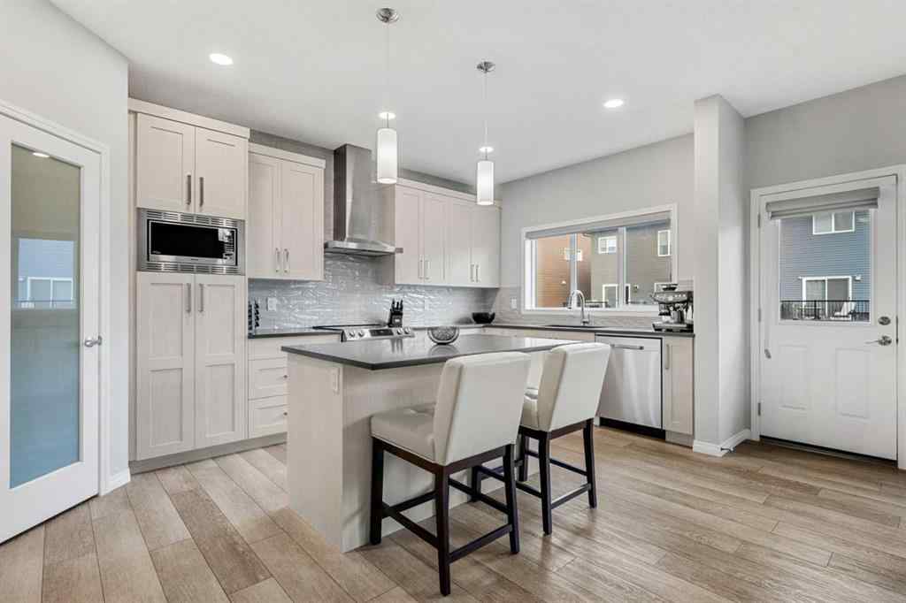 MLS&reg; # A2268568 - 1020 Chinook Gate Heath SW in Chinook Gate Airdrie, Residential Open Houses