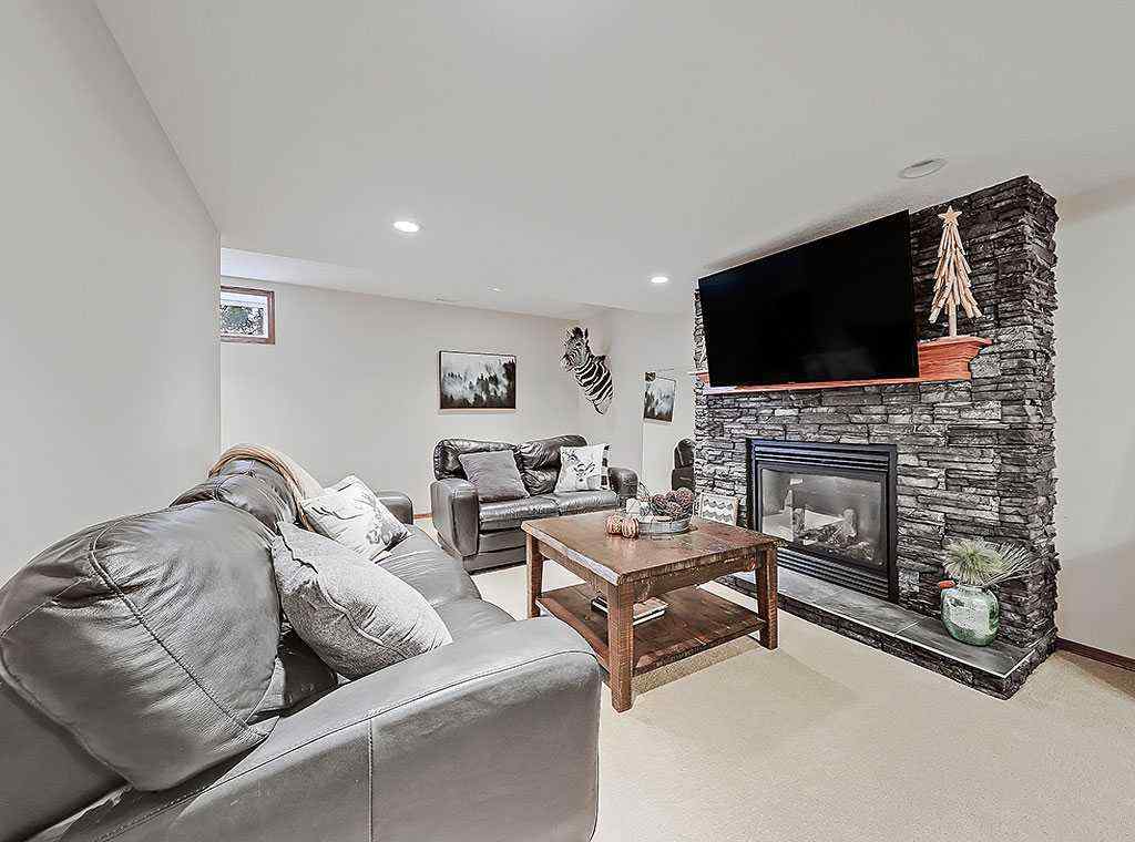 MLS® A2268572 - 1527 10 Avenue SE in Sunshine Meadow High River, Residential