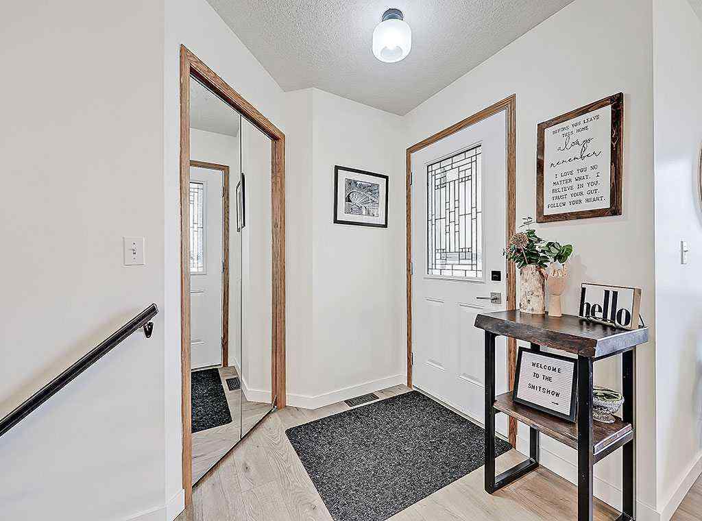 MLS® A2268572 - 1527 10 Avenue SE in Sunshine Meadow High River, Residential