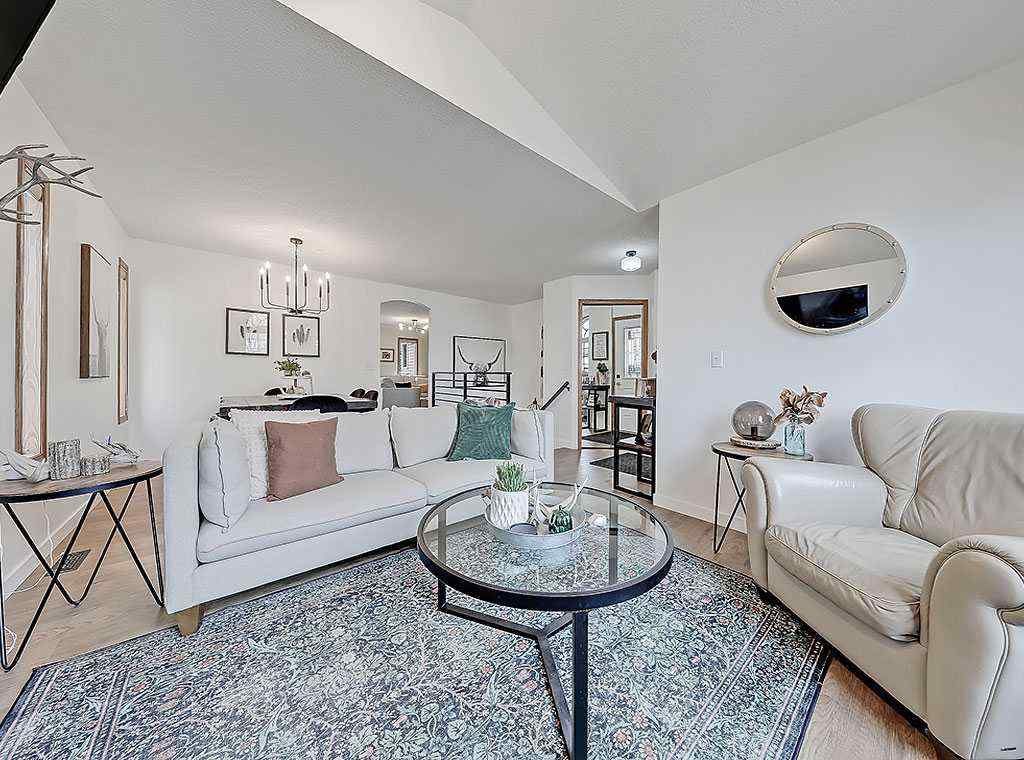 MLS® A2268572 - 1527 10 Avenue SE in Sunshine Meadow High River, Residential