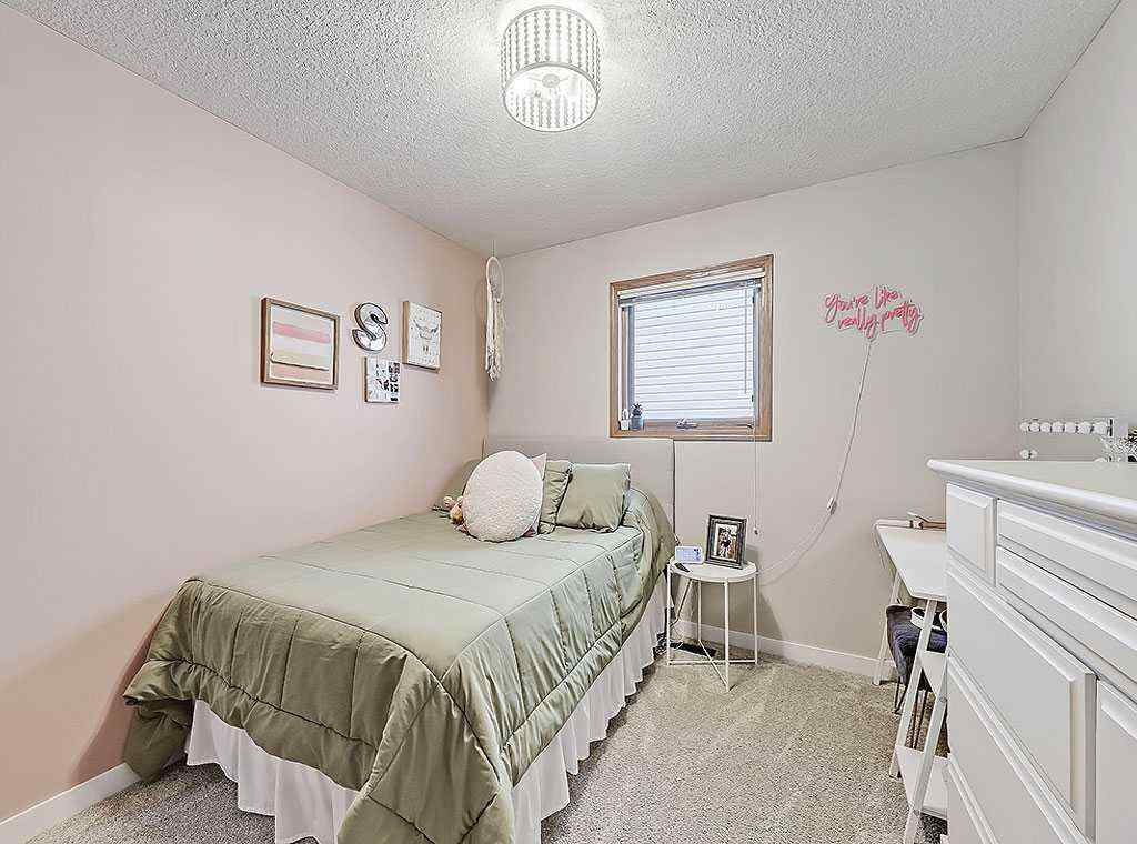 MLS® A2268572 - 1527 10 Avenue SE in Sunshine Meadow High River, Residential