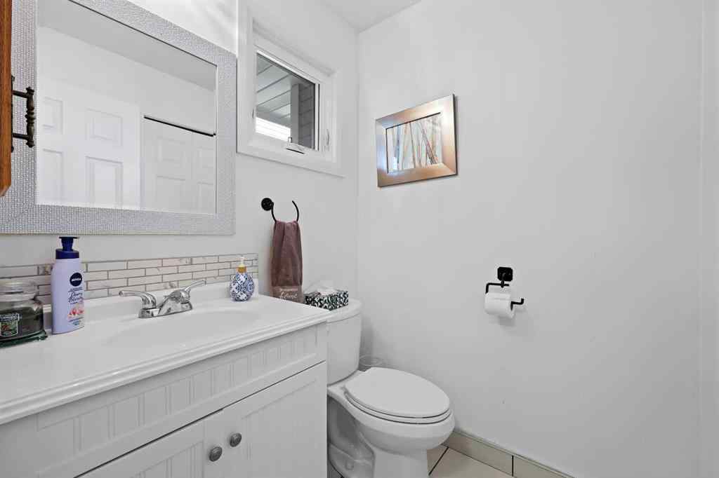 MLS® A2268576 - 100 Hawkfield Crescent NW in Hawkwood Calgary, Residential