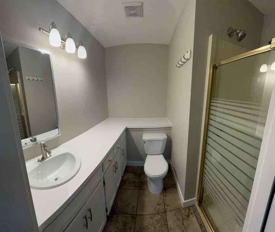 MLS® A2268577 - 9533 63 Avenue  in Country Club Estates Grande Prairie, Rental