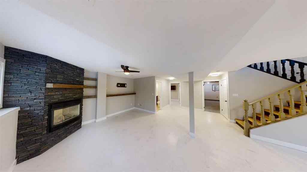 MLS® A2268577 - 9533 63 Avenue  in Country Club Estates Grande Prairie, Rental