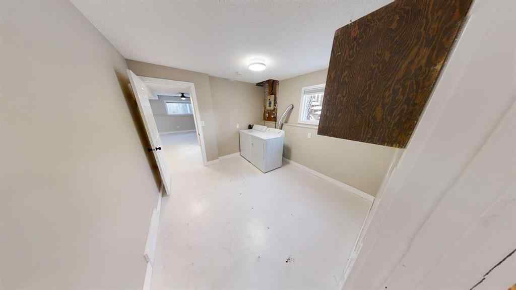 MLS® A2268577 - 9533 63 Avenue  in Country Club Estates Grande Prairie, Rental