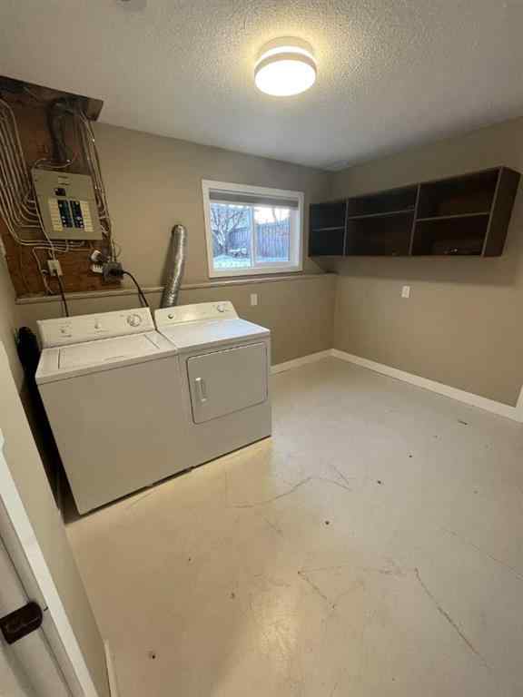 MLS® A2268577 - 9533 63 Avenue  in Country Club Estates Grande Prairie, Rental