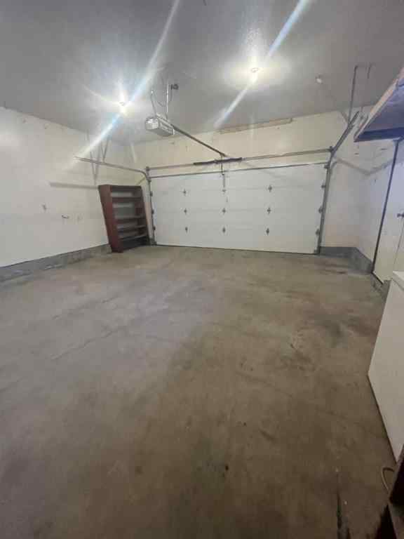 MLS® A2268577 - 9533 63 Avenue  in Country Club Estates Grande Prairie, Rental