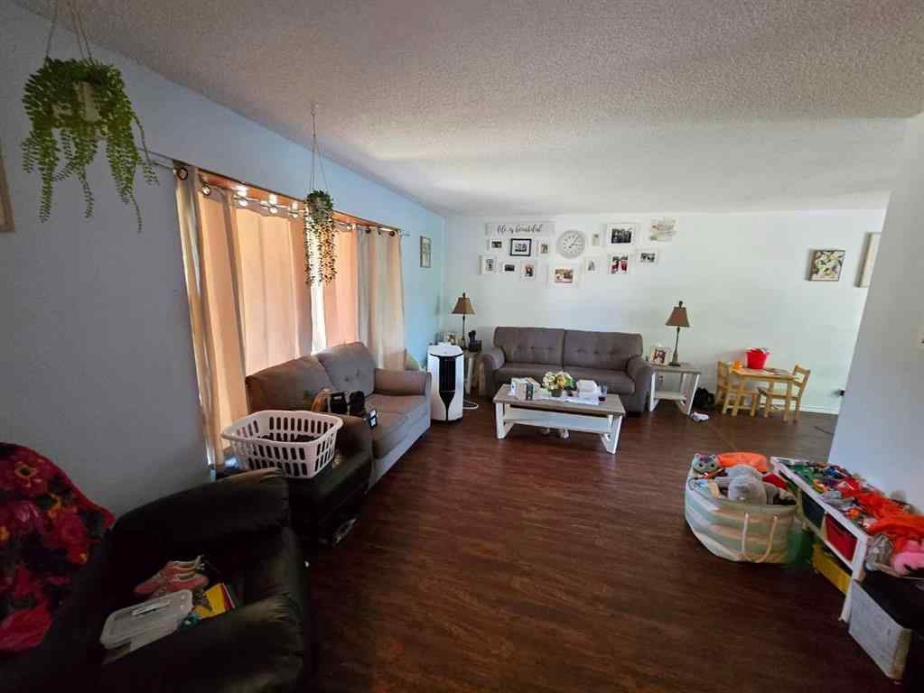 MLS&reg; # A2268581 - 8602 95 Street  in North End Peace River, Residential Open Houses