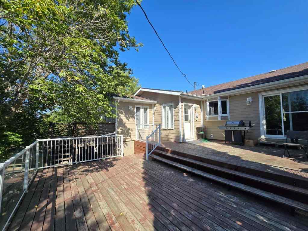 MLS&reg; # A2268581 - 8602 95 Street  in North End Peace River, Residential Open Houses