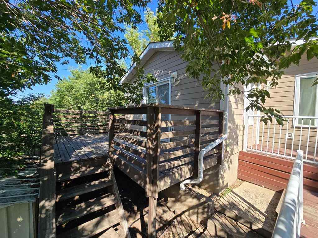 MLS&reg; # A2268581 - 8602 95 Street  in North End Peace River, Residential Open Houses