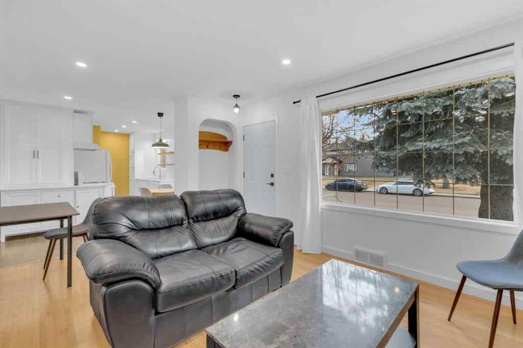 MLS&reg; # A2268585 - 5422 37 Street  in West Park Red Deer, Residential Open Houses