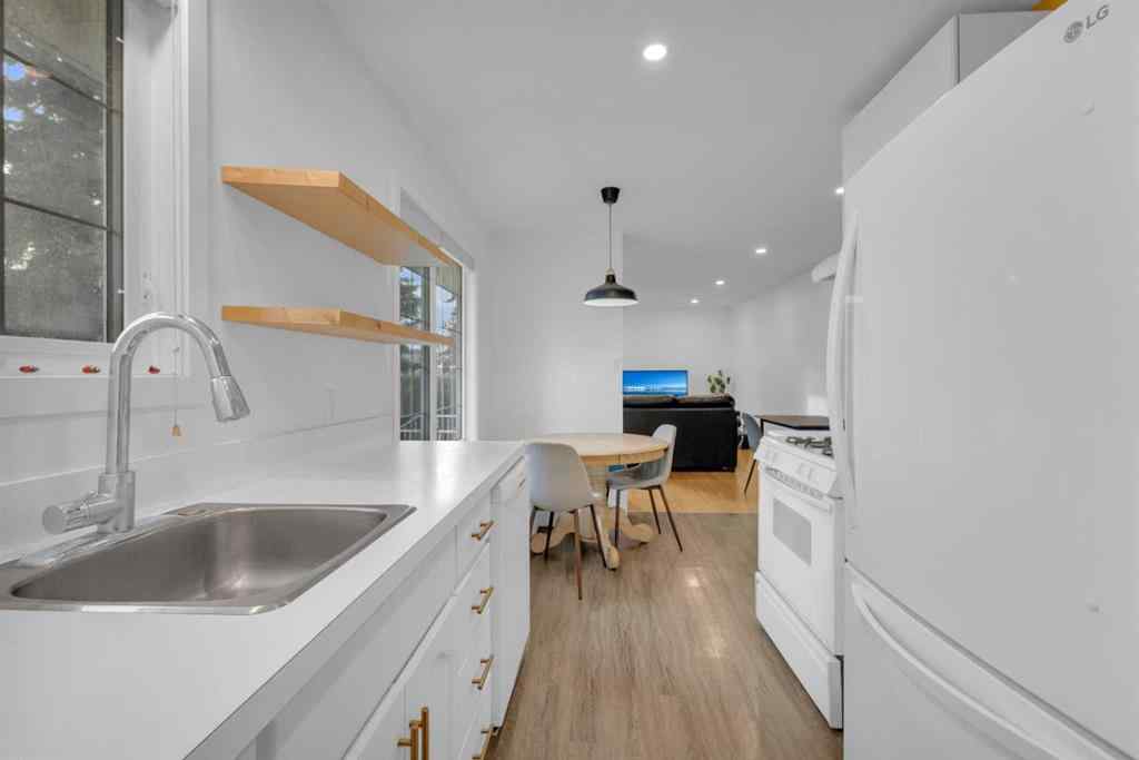 MLS&reg; # A2268585 - 5422 37 Street  in West Park Red Deer, Residential Open Houses