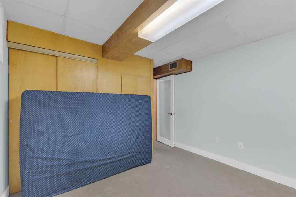 MLS&reg; # A2268585 - 5422 37 Street  in West Park Red Deer, Residential Open Houses