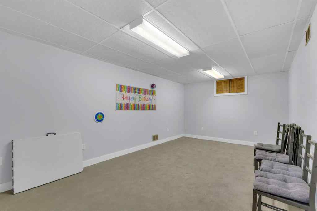 MLS&reg; # A2268585 - 5422 37 Street  in West Park Red Deer, Residential Open Houses