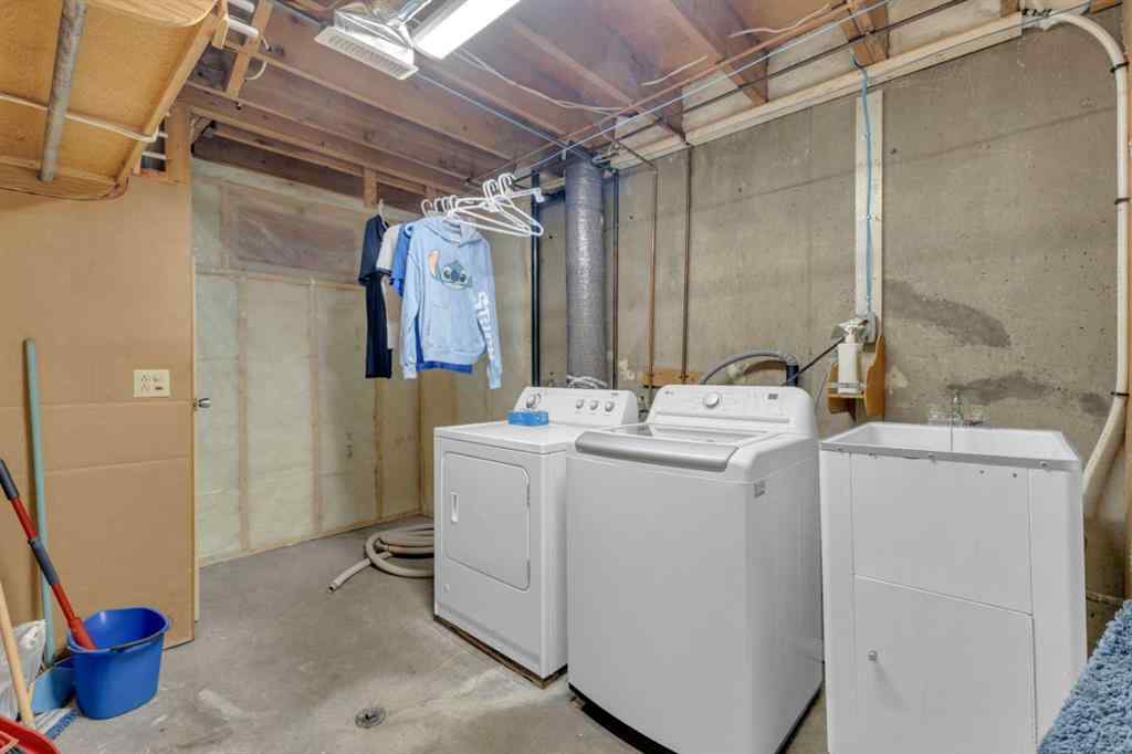 MLS&reg; # A2268585 - 5422 37 Street  in West Park Red Deer, Residential Open Houses