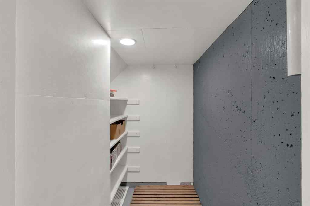 MLS&reg; # A2268585 - 5422 37 Street  in West Park Red Deer, Residential Open Houses