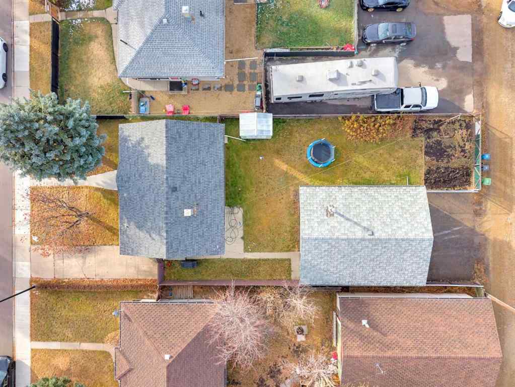 MLS&reg; # A2268585 - 5422 37 Street  in West Park Red Deer, Residential Open Houses