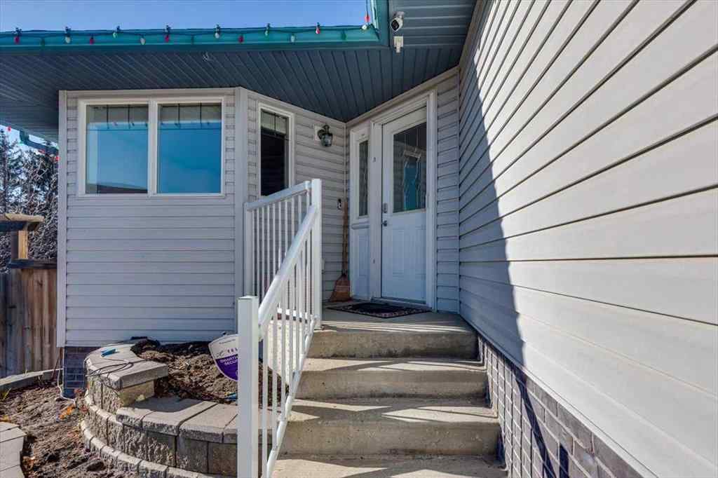 MLS&reg; # A2268589 - 4206 41 Street Close  in Riverside Ponoka, Residential Open Houses