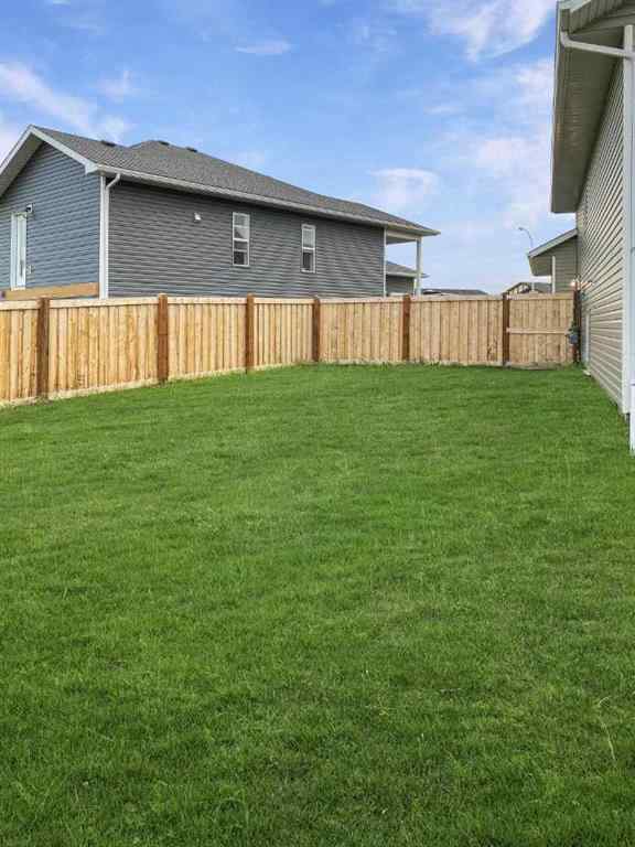 MLS® A2268593 - Unit #B 9717 112 Avenue  in N/A Clairmont, Rental