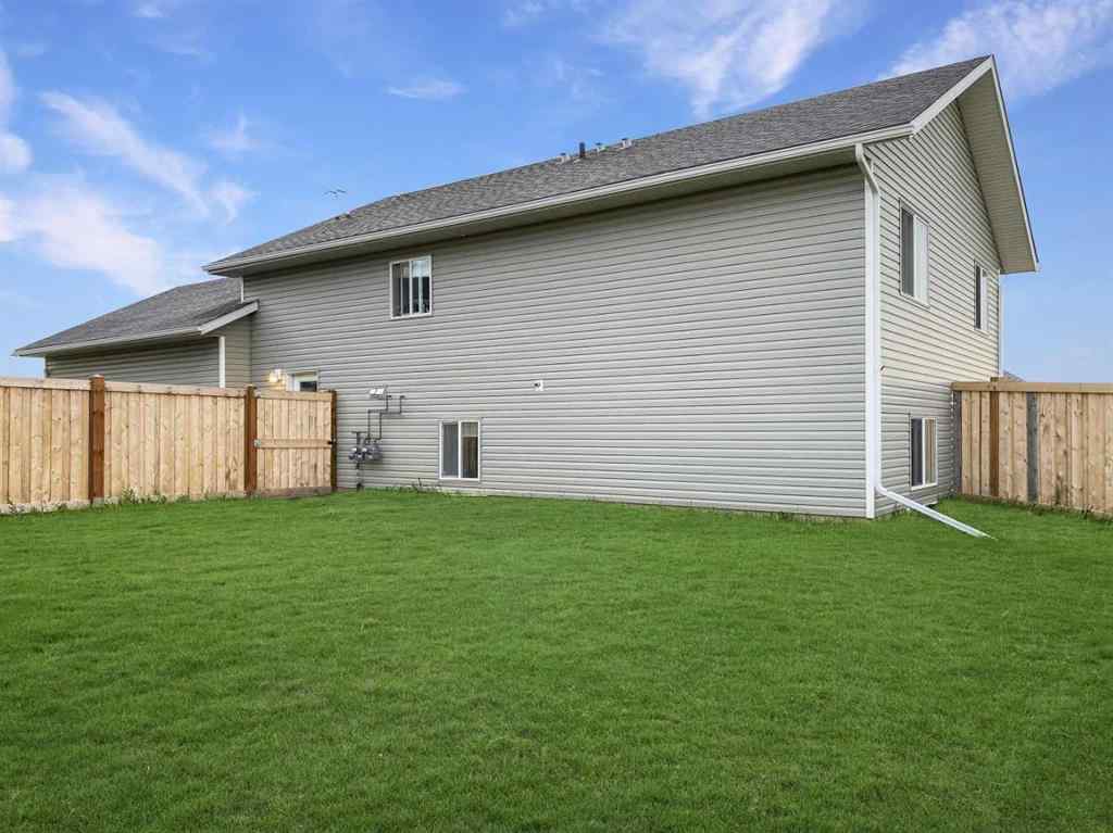 MLS® A2268593 - Unit #B 9717 112 Avenue  in N/A Clairmont, Rental