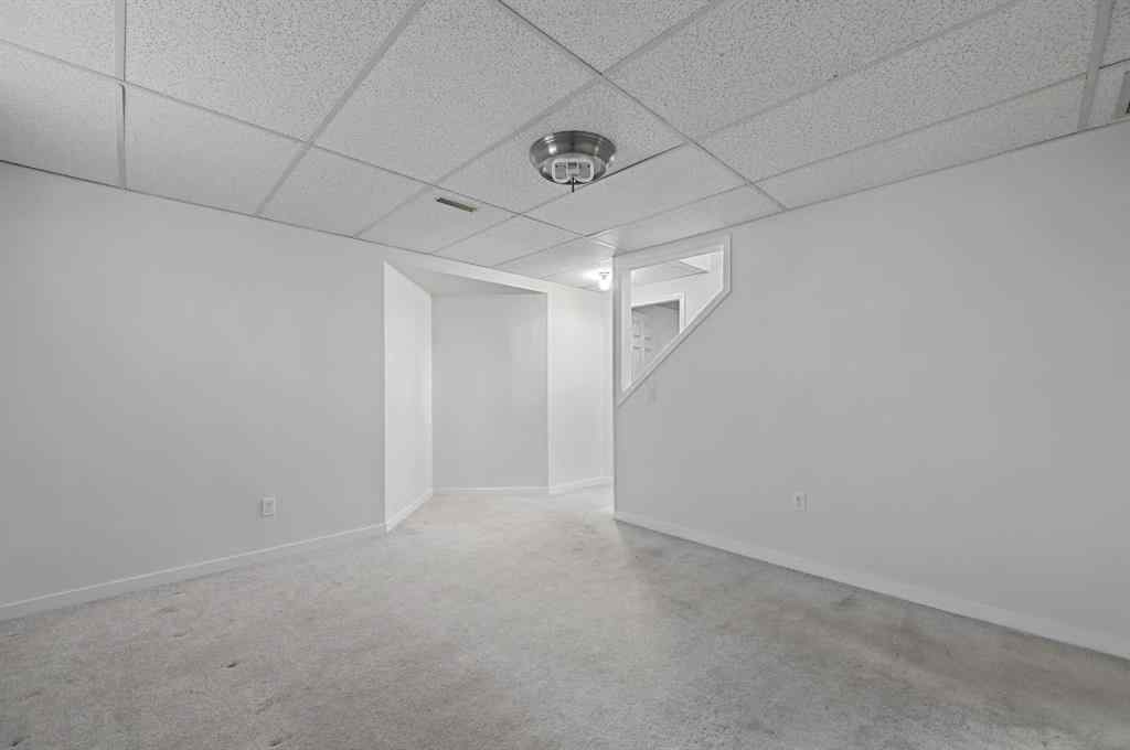 MLS® A2268608 - 182 Coventry Close NE in Coventry Hills Calgary, Residential