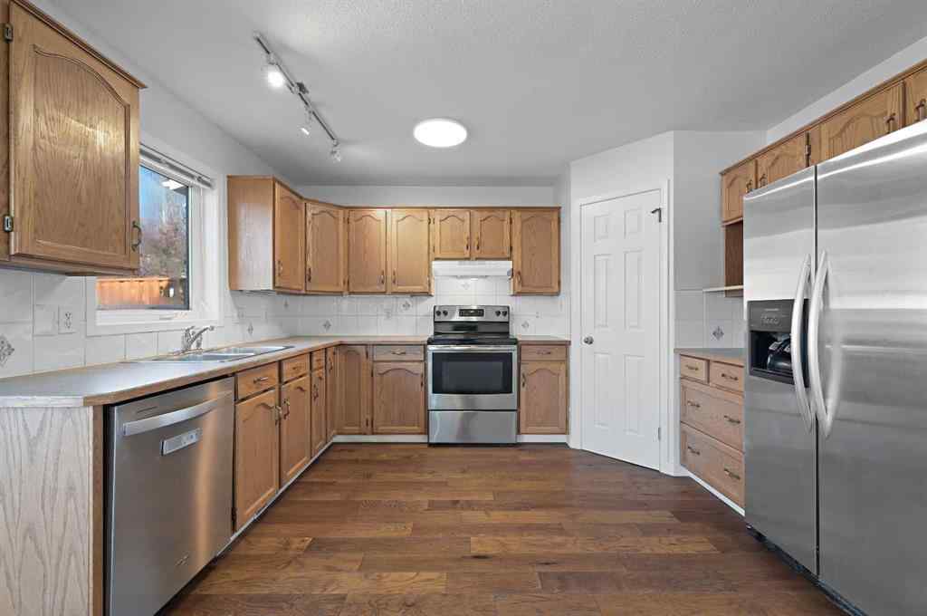 MLS® A2268608 - 182 Coventry Close NE in Coventry Hills Calgary, Residential