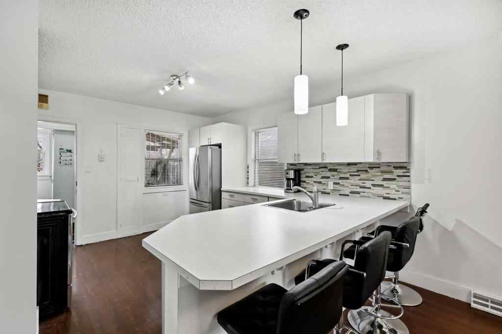 MLS® A2268621 - 230 8A Street NE in Bridgeland/Riverside Calgary, Residential