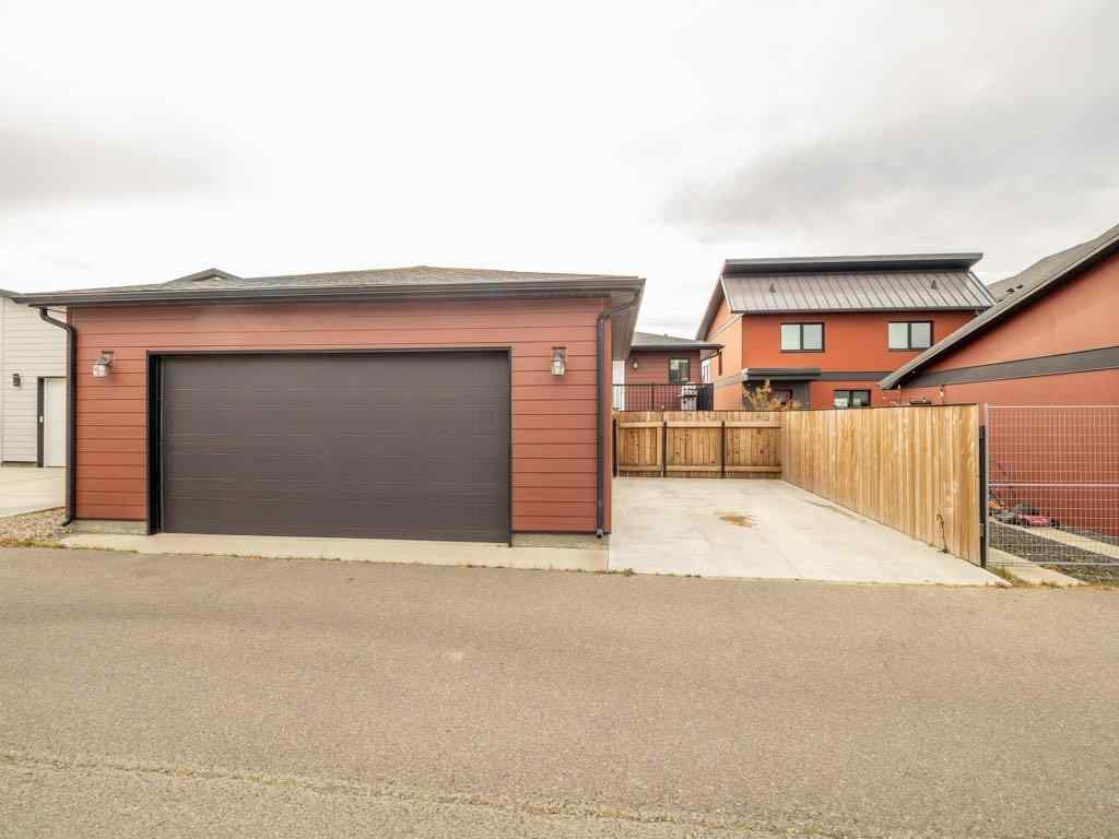 MLS&reg; # A2268627 - 359 Caledonia Boulevard W in The Crossings Lethbridge, Residential Open Houses