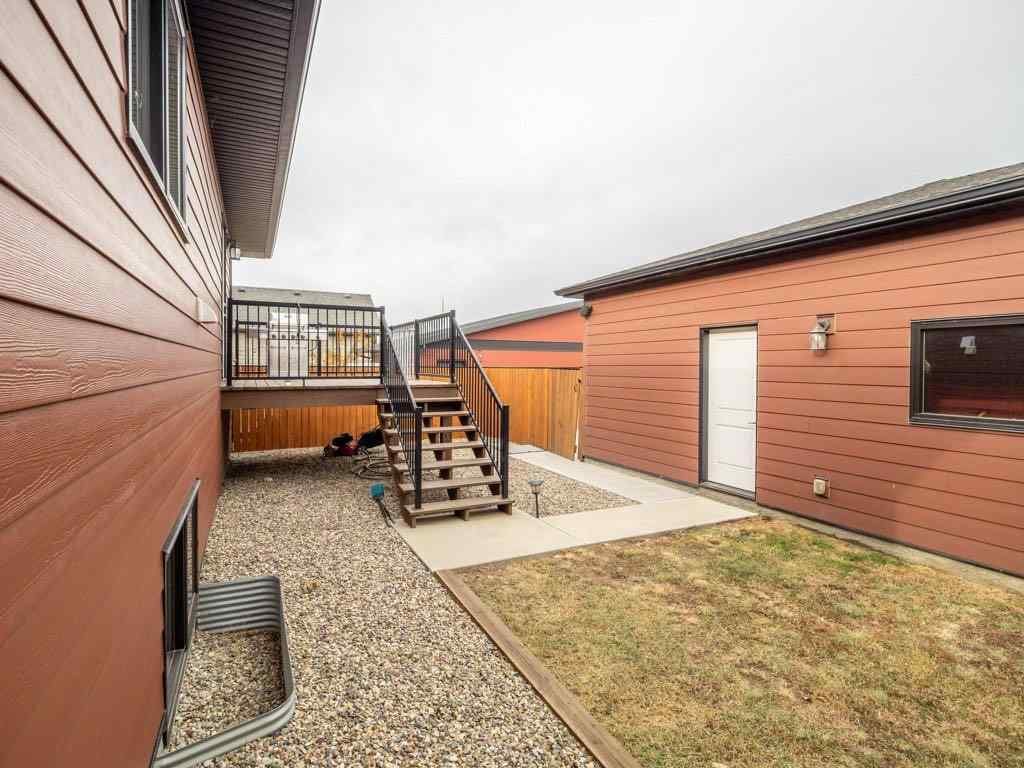 MLS&reg; # A2268627 - 359 Caledonia Boulevard W in The Crossings Lethbridge, Residential Open Houses