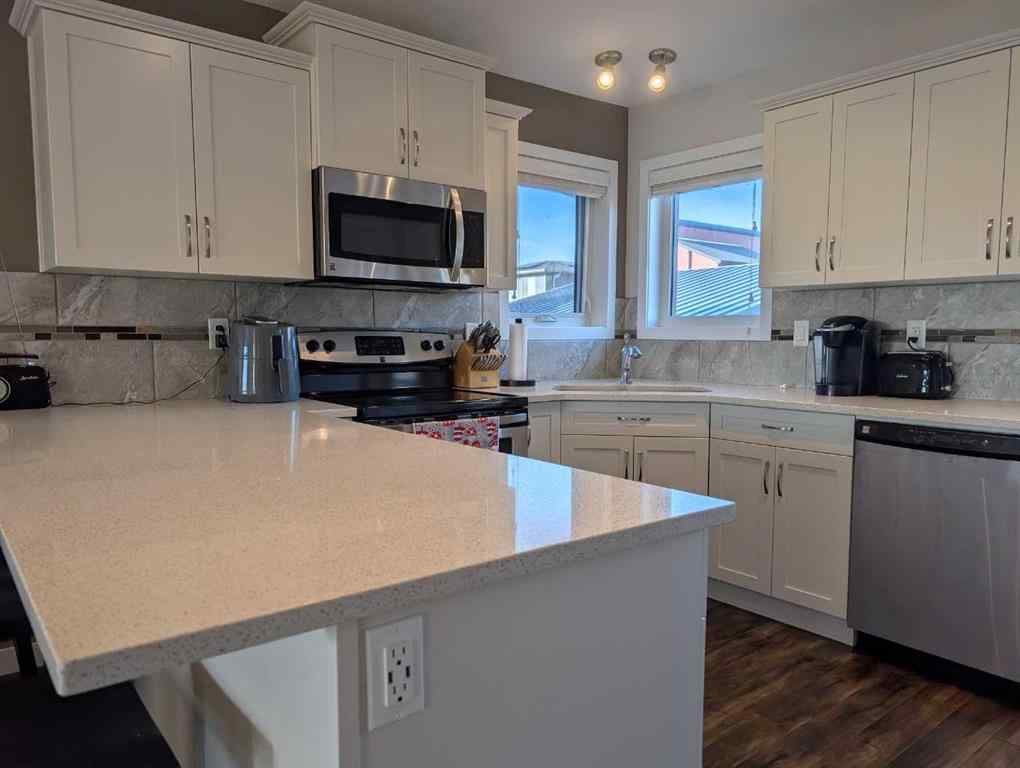 MLS® A2268627 - 359 Caledonia Boulevard W in The Crossings Lethbridge, Residential