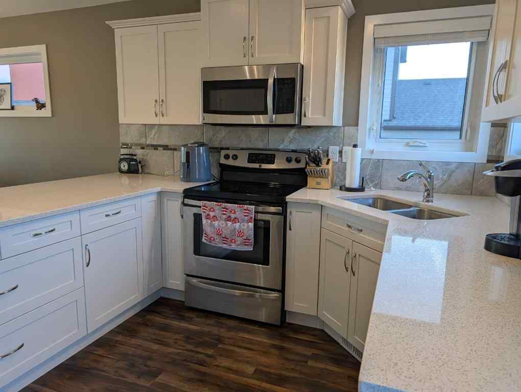 MLS® A2268627 - 359 Caledonia Boulevard W in The Crossings Lethbridge, Residential