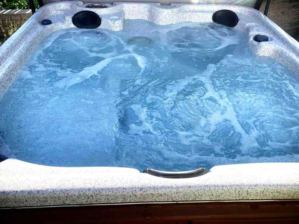 MLS® A2268628 - 11 Lake Newell Crescent E in Lakewood Brooks, Residential