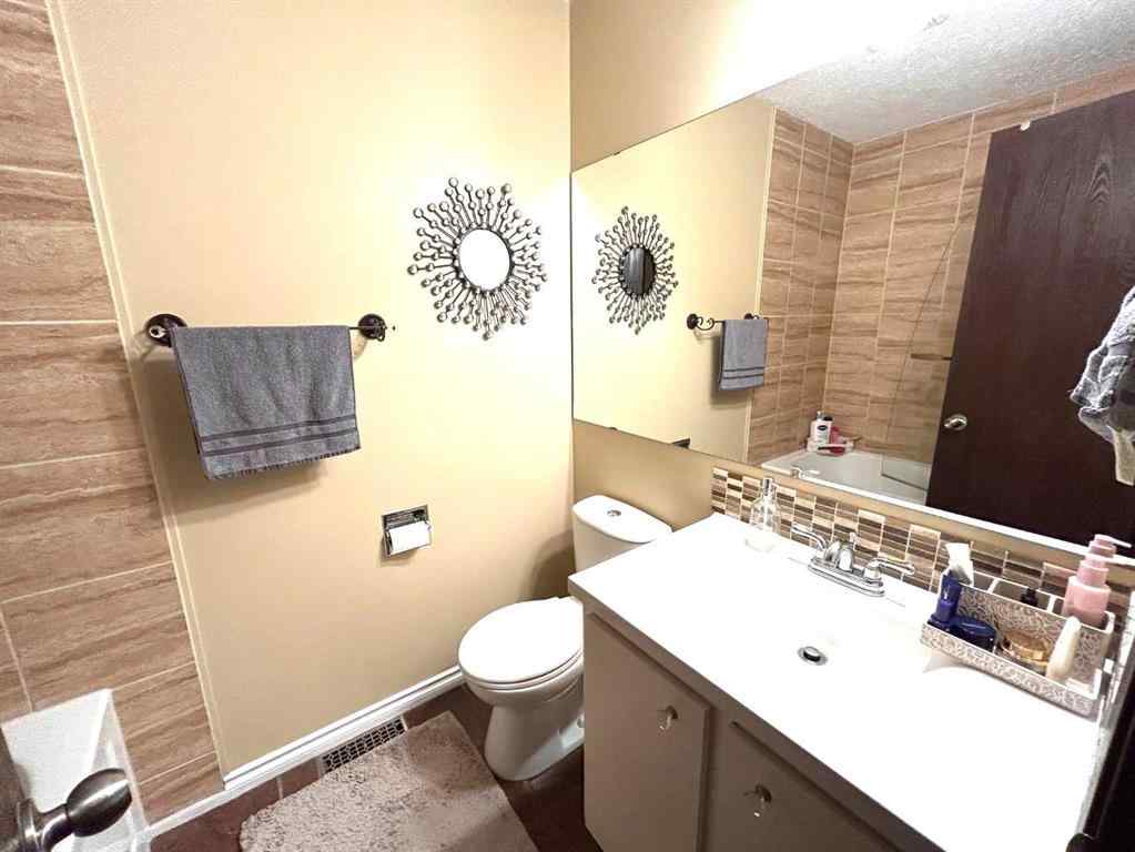 MLS® A2268628 - 11 Lake Newell Crescent E in Lakewood Brooks, Residential