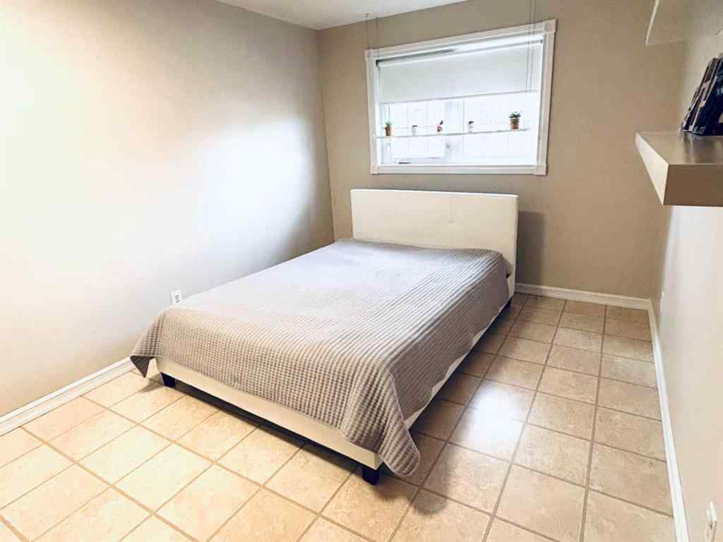 MLS® A2268628 - 11 Lake Newell Crescent E in Lakewood Brooks, Residential