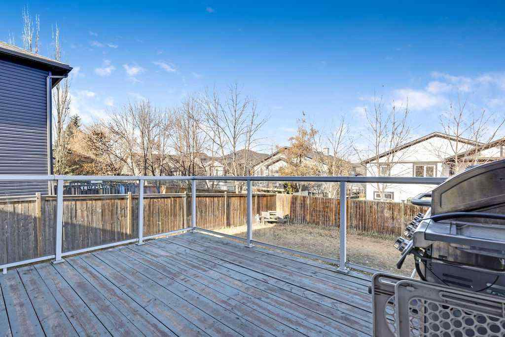 MLS® A2268629 - 100 Hillview Road  in Hillview Estates Strathmore, Residential