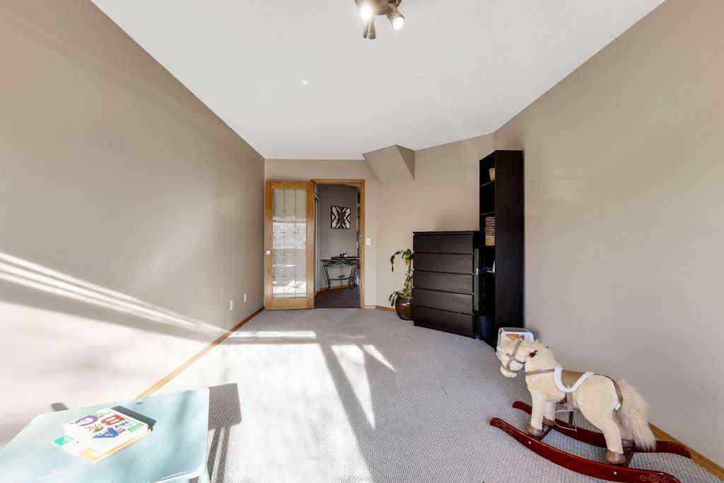 MLS® A2268629 - 100 Hillview Road  in Hillview Estates Strathmore, Residential