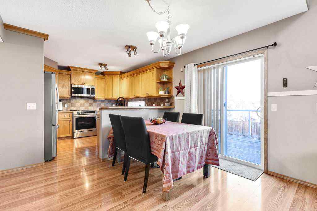 MLS® A2268629 - 100 Hillview Road  in Hillview Estates Strathmore, Residential