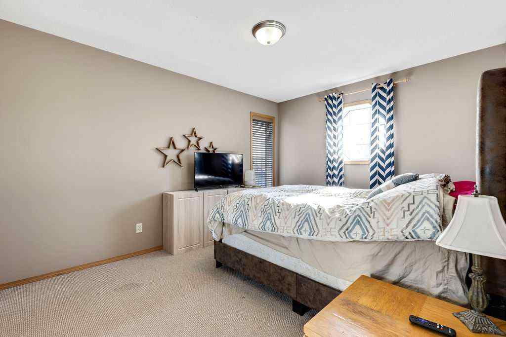 MLS® A2268629 - 100 Hillview Road  in Hillview Estates Strathmore, Residential