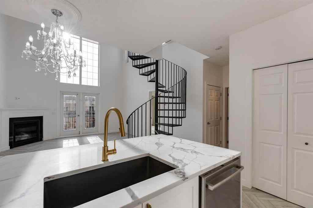 MLS® A2268630 - Unit #403 527 15 Avenue SW in Beltline Calgary, Residential