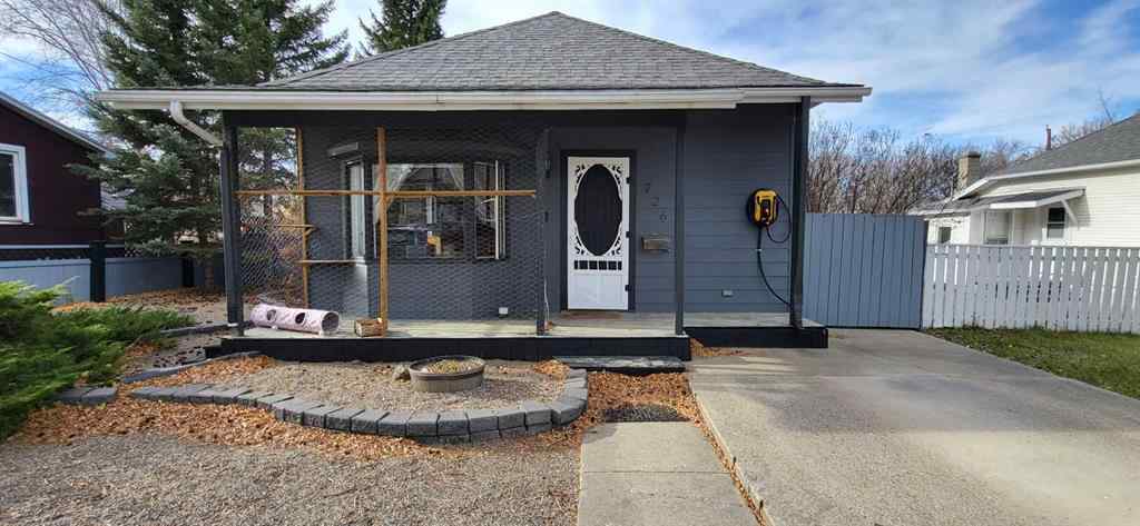 MLS® A2268637 - 726 12B Street N in Senator Buchanan Lethbridge, Residential